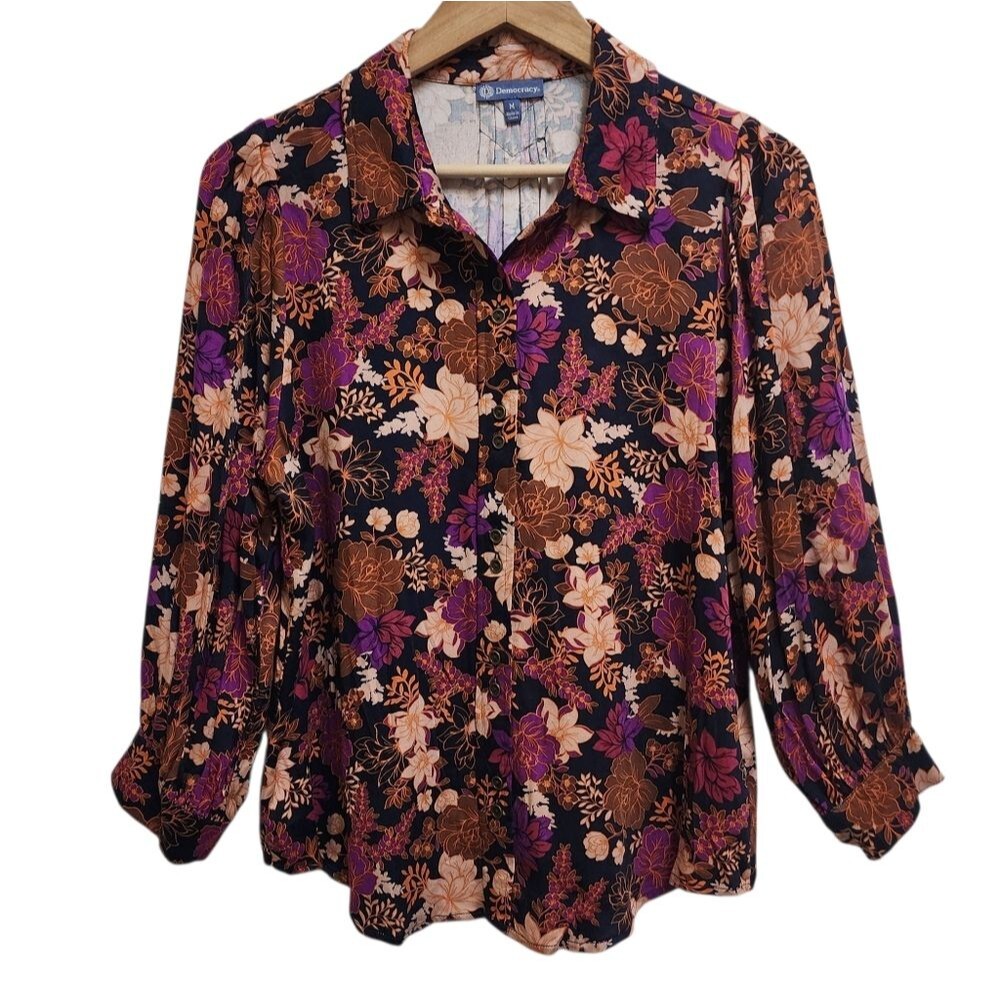 Democracy Top Womens M Purple Dark Floral Viscose Button Up Pleated 3/4 Sleeve
